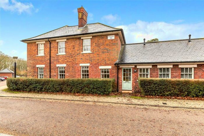 2 Bedroom Apartment To Rent In The Parade, Caversfield, Bicester, OX27