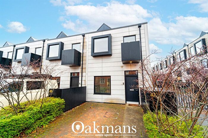 2 Bedroom End Terrace House For Sale In South Loop Park, Birmingham, West Midlands, B16