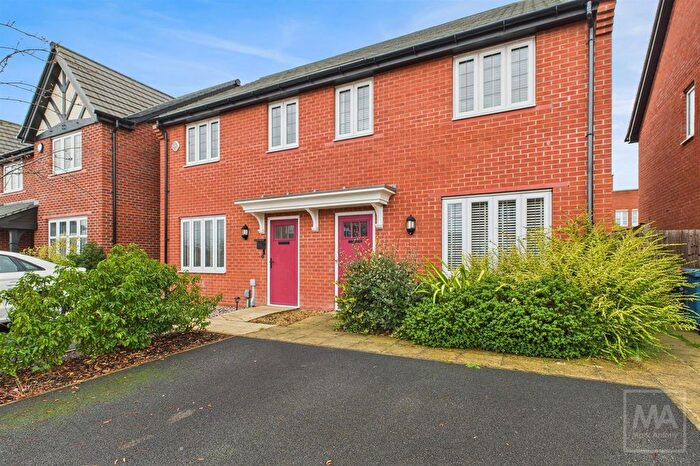 3 Bedroom Semi Detached House For Sale In Witton Lake, Great Sankey, WA5