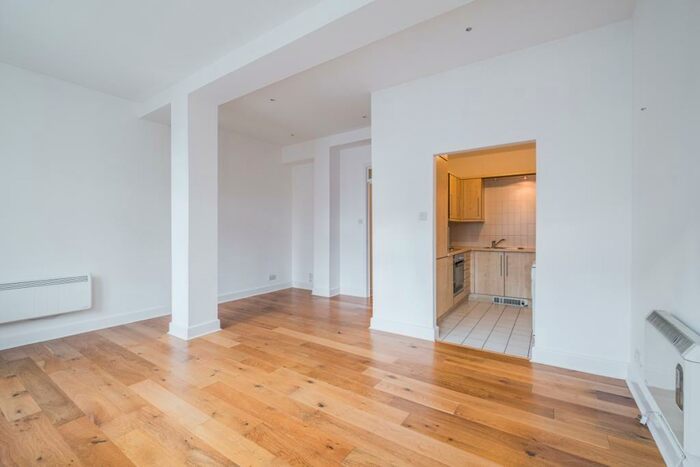 2 Bedroom Apartment To Rent In St. Cross Street London, EC1N