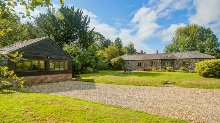 4 Bedroom Barn Conversion For Sale In The Old Stables, Bury Road, Lackford, IP28