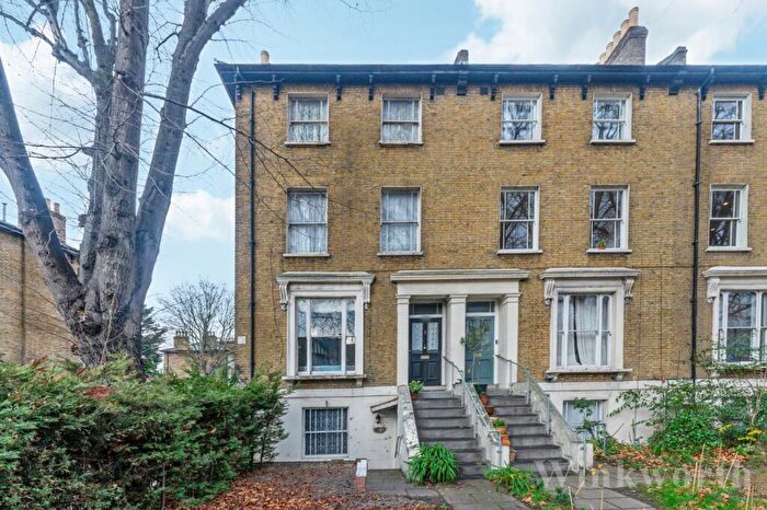 2 Bedroom Apartment To Rent In New Cross Road, London, SE14