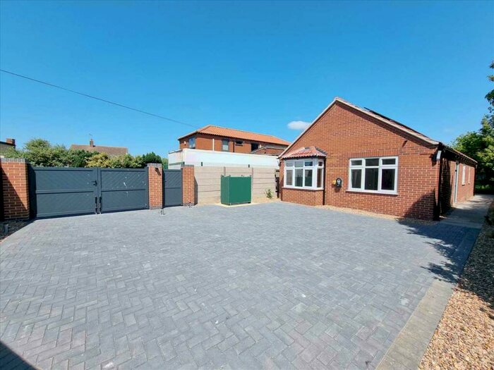 3 Bedroom Detached Bungalow For Sale In Main Street, North Kyme, LN4