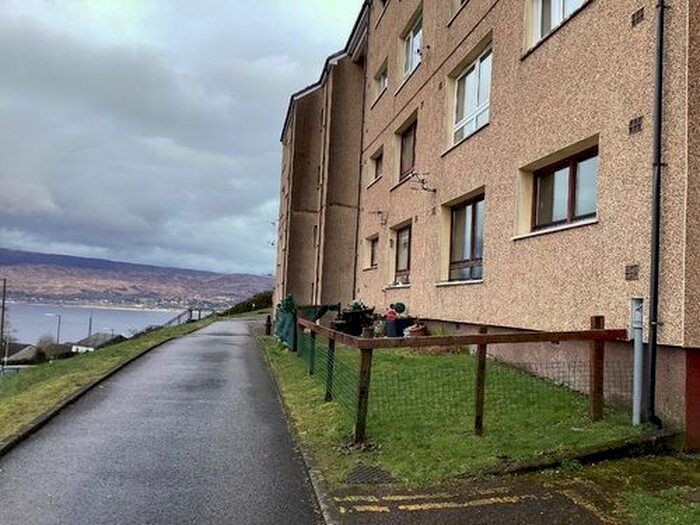 3 Bedroom Flat To Rent In Ross Place, Fort William, PH33