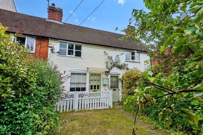 2 Bedroom Cottage To Rent In Mineral Lane, Chesham, HP5