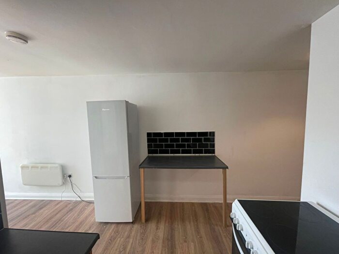 1 Bedroom Flat To Rent In Tong Road, Farnley, Leeds, LS12