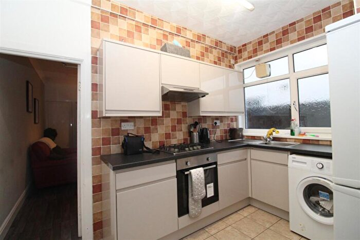 5 Bedroom House To Rent In Whitchurch Road, Heath, Cardiff, CF14