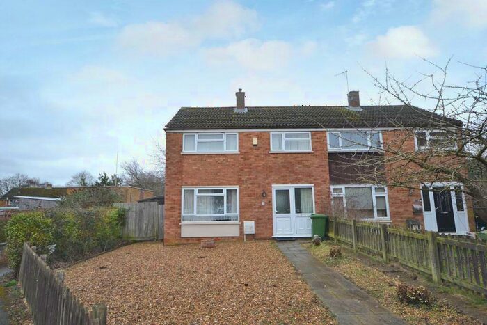 3 Bedroom Semi-Detached House To Rent In Middlesex Drive, Bletchley, Milton Keynes, MK3