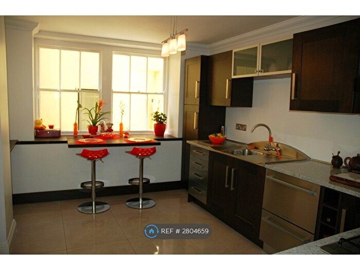 2 Bedroom Flat To Rent In Brunswick Terrace, Hove, BN3