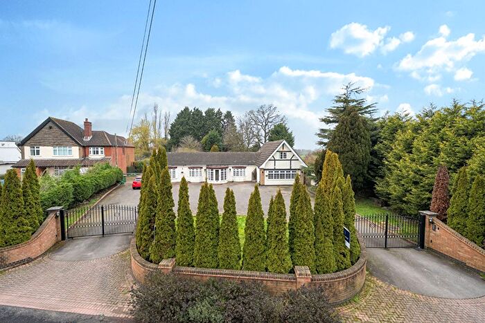 6 Bedroom Bungalow For Sale In Lady Lane, Shirley, Solihull, West Midlands, B90