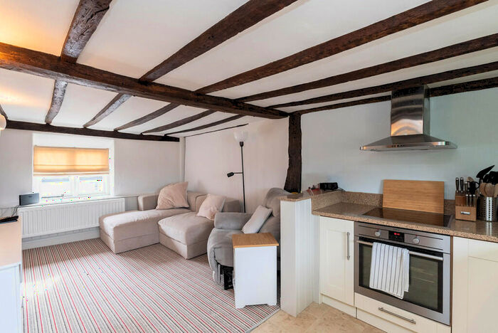 2 Bedroom Apartment To Rent In Mullins Court, RH4