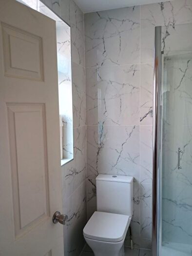 Studio To Rent In Empire Road, Perivale, UB6