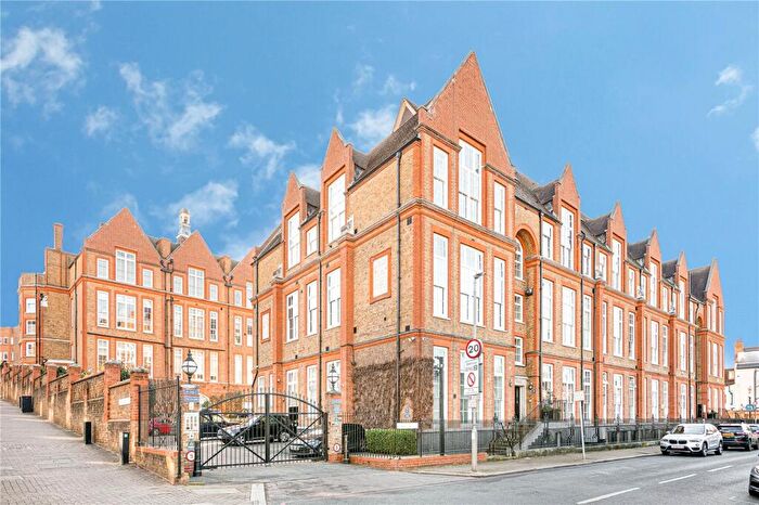 2 Bedroom Flat For Sale In Amies Street, Clapham Junction, SW11