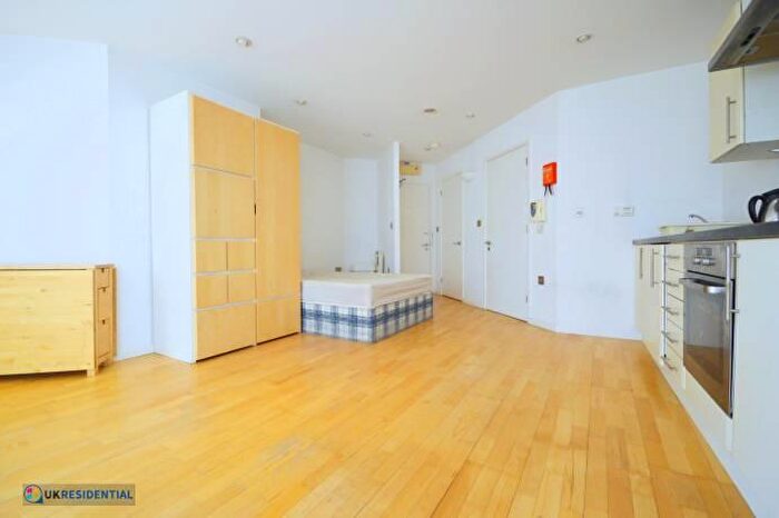 1 Bedroom Flat To Rent In West Street, Sheffield, South Yorkshire, Uk, S1