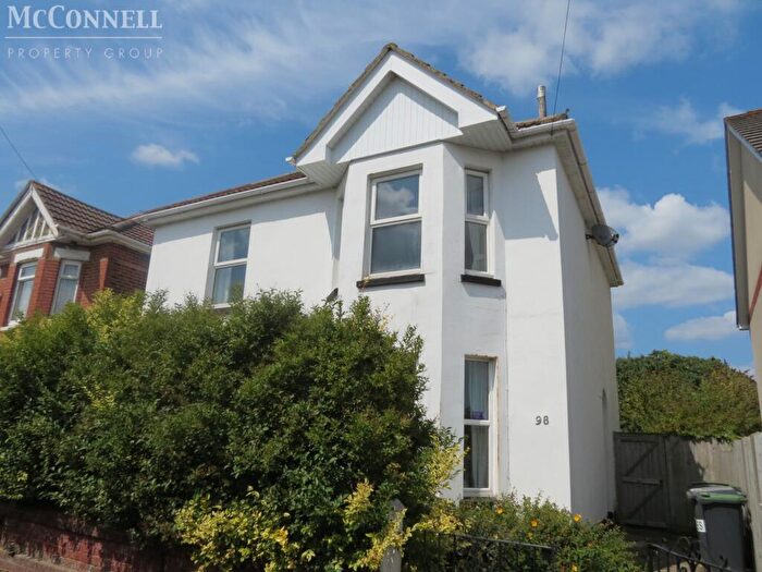 5 Bedroom House To Rent In Bedroom Detached House In Winton, BH9