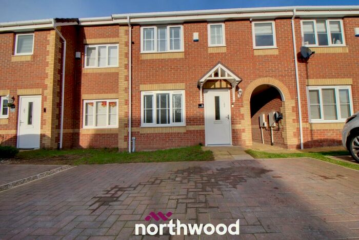 3 Bedroom Semi-Detached House To Rent In Almond Court, Moorends, Doncaster, DN8