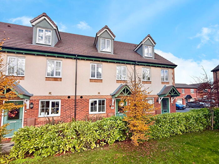 3 Bedroom Town House For Sale In Askew Way, Woodville, DE11