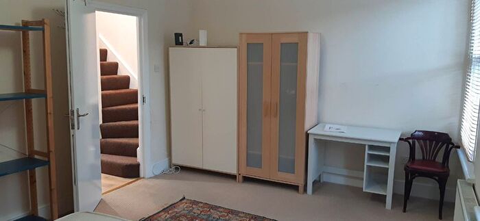 3 Bedroom Semi-Detached House To Rent In Northlands Street, London, SE5