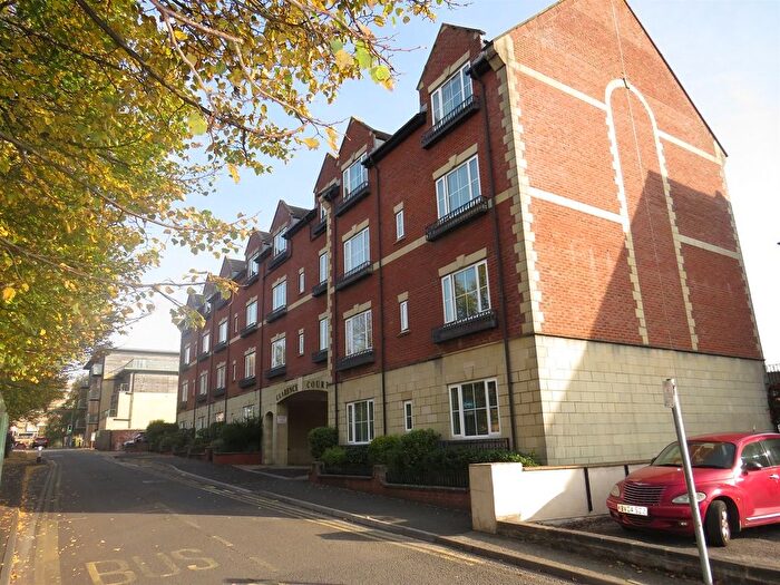 2 Bedroom Flat For Sale In Clarence Street, Yeovil, BA20