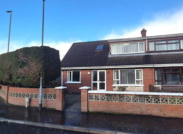 4 Bedroom Semi-Detached House For Sale In Castle View Park, Derry, BT48