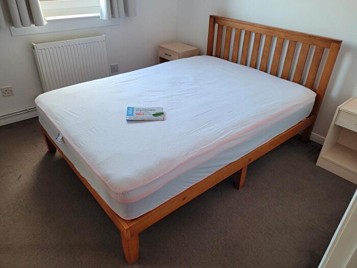 2 Bedroom Flat To Rent In Bryson Road, Polwarth, Edinburgh, EH11