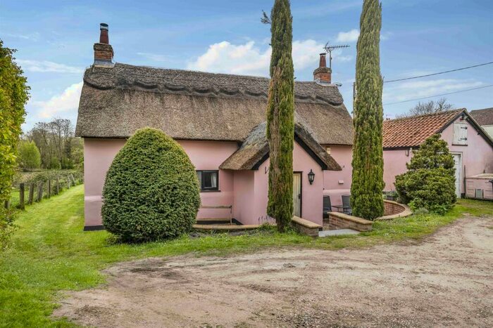 4 Bedroom Detached House For Sale In South Walsham Road, Panxworth, Norwich, NR13