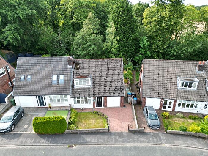 3 Bedroom Semi-Detached House For Sale In Brookside Road, Standish, WN1