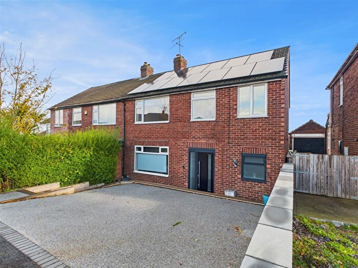4 Bedroom Semi Detached House For Sale In Highfields Road, Dronfield, S18