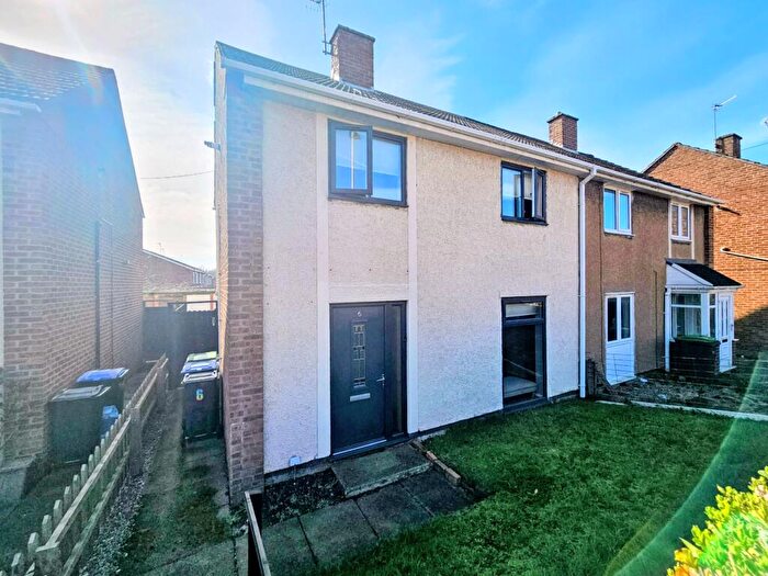 3 Bedroom Semi Detached House For Sale In Stafford Way, Birmingham, B43