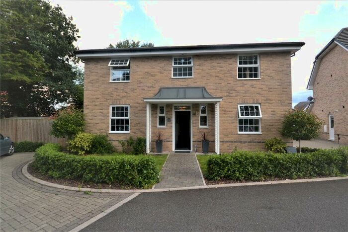 5 Bedroom Detached House To Rent In Oaklands Close, CM6