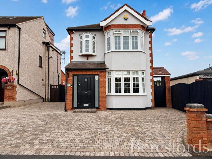 5 Bedroom Detached House For Sale In Windsor Road, Hornchurch, RM11