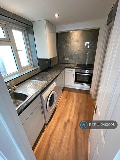 Studio To Rent In Blenheim Park Road, South Croydon, CR2