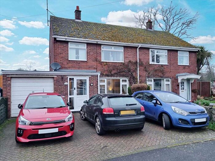 3 Bedroom Semi-Detached House For Sale In St Giles Avenue, Sleaford, NG34