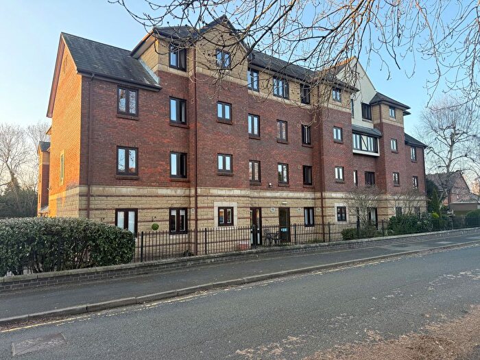 1 Bedroom Flat For Sale In Liddiard Court, Belfry Drive, Wollaston, DY8