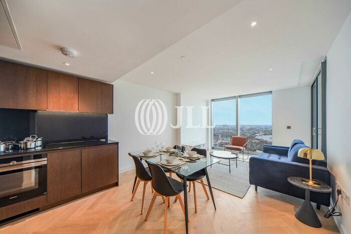 2 Bedroom Flat To Rent In Landmark Pinnacle, London, E14