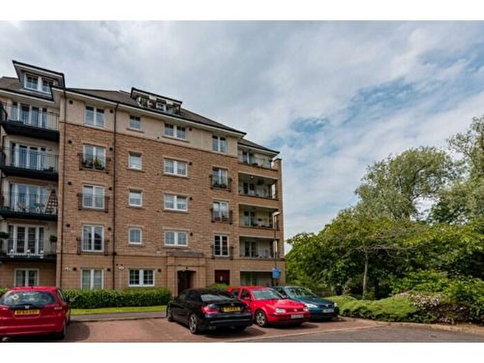 2 Bedroom Flat To Rent In Powderhall Rigg, Edinburgh, EH7