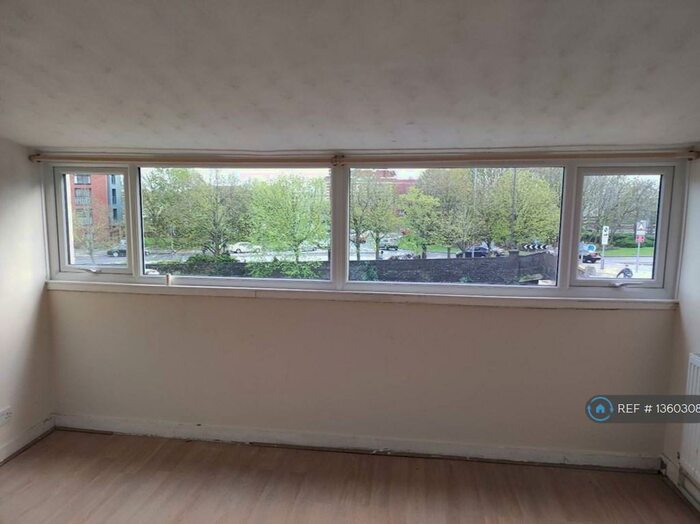 2 Bedroom Maisonette To Rent In Selbourne Terrace, Portsmouth, PO1