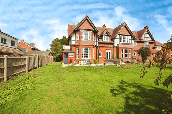 2 Bedroom Apartment For Sale In Keyser Road, Bodicote, Banbury, OX15