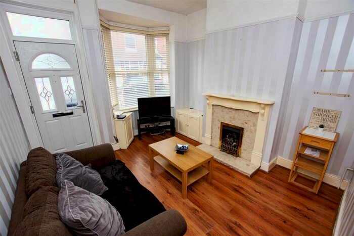 2 Bedroom House To Rent In Gleave Road, Selly Oak, Birmingham, B29