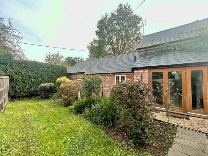 2 Bedroom Detached House For Sale In Bath Road, Frocester, Stonehouse, GL10