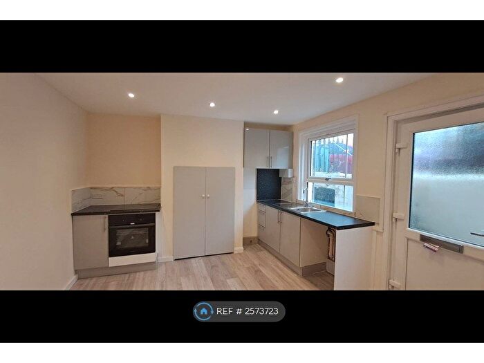 1 Bedroom Flat To Rent In Norman Road, Tunbridge Wells, TN1