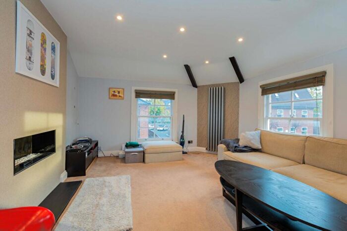1 Bedroom Maisonette For Sale In Station Road, Marlow, SL7
