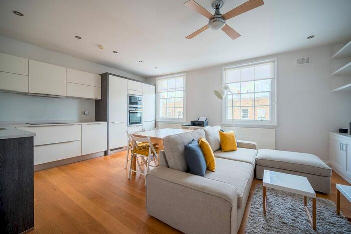 1 Bedroom Flat To Rent In Amwell Street, Clerkenwell, London, EC1R