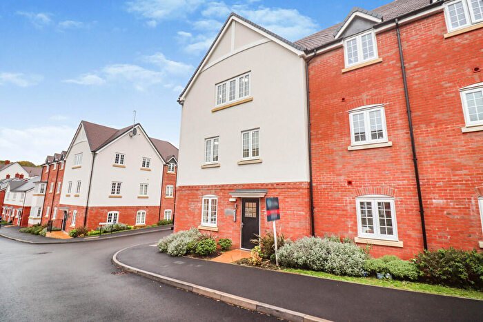 2 Bedroom Flat To Rent In Lime House, Magnolia Avenue, Eden Park, CV21