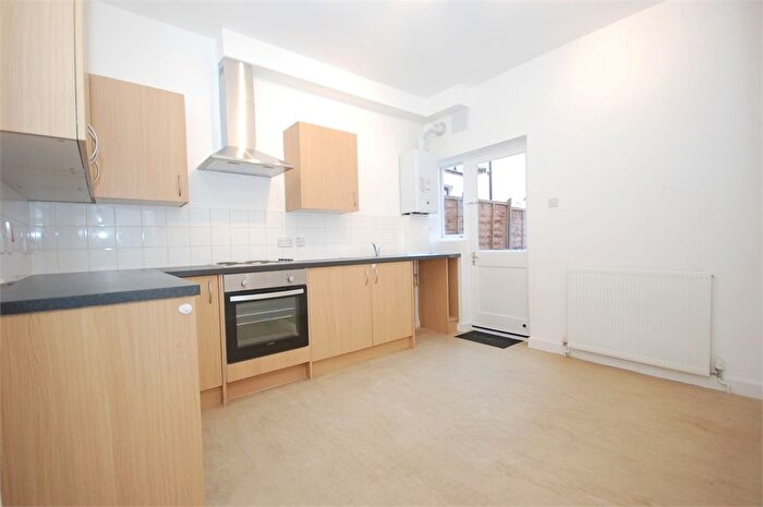 1 Bedroom Flat For Sale In Redfern Road, Harlesden, London, NW10