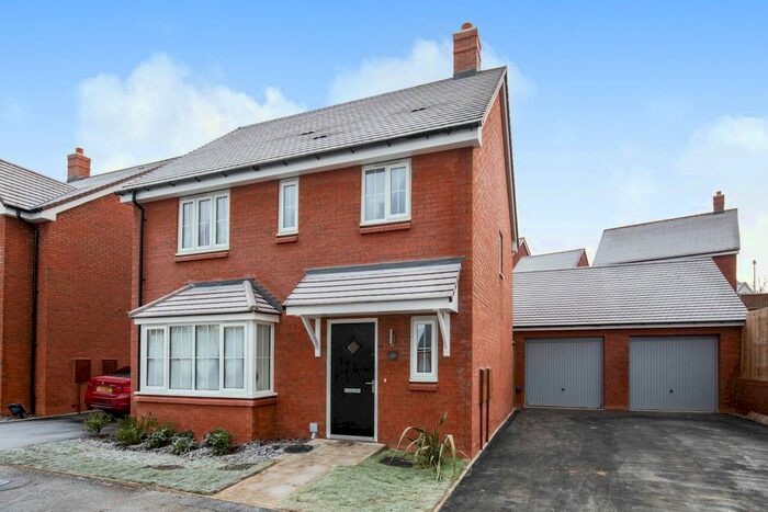 3 Bedroom Town House To Rent In Banbury Road, Lighthorne, Warwick, CV35