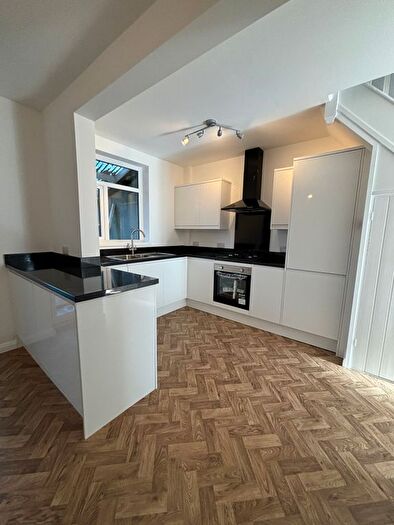 3 Bedroom End Of Terrace House To Rent In Rosebery Avenue, Portsmouth, PO6