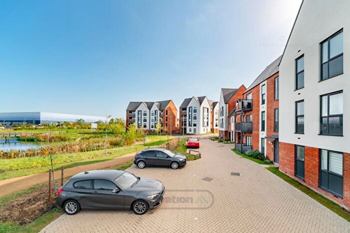 2 Bedroom Flat For Sale In Harris Way, Glebe Farm, MK17