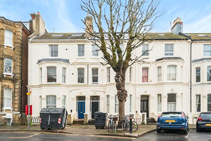1 Bedroom Flat To Rent In Tisbury Road, Hove, East Sussex, BN3