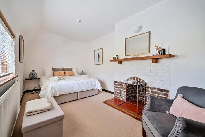 5 Bedroom House To Rent In Threals Lane, West Chiltington, Pulborough, RH20
